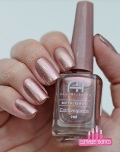 Unhas de noiva