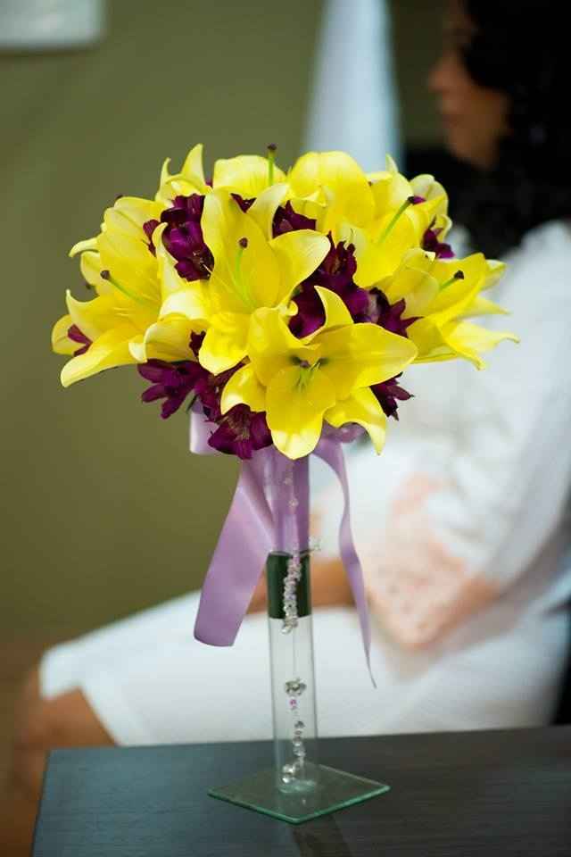 Buquê amarelo e roxo