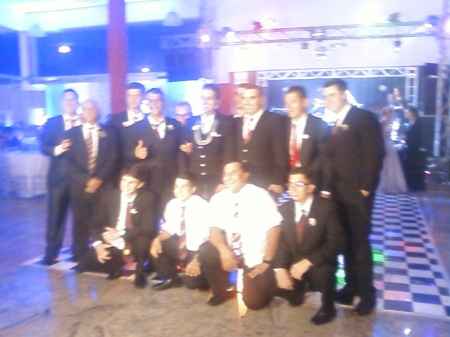Padrinhos com o noivo