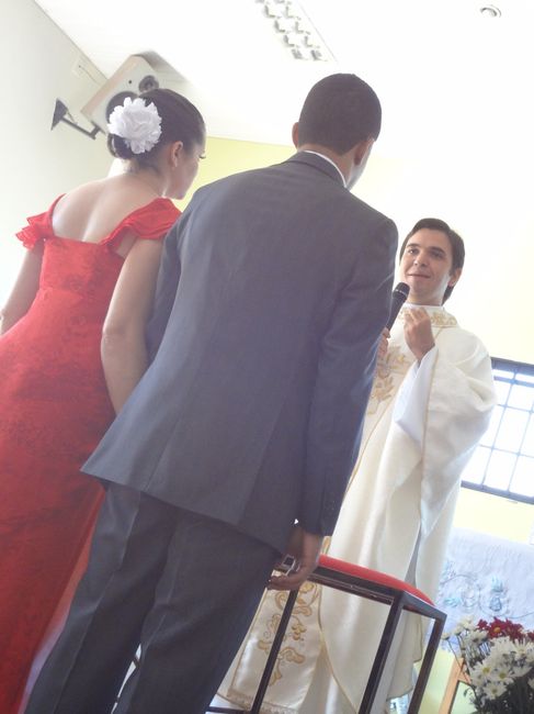 Casando na igreja.