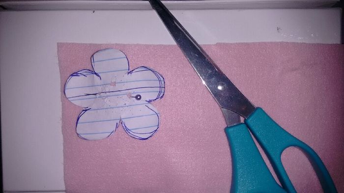 Cesta para florista com flores em feltro - 1