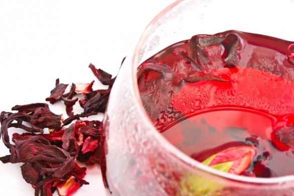 Chá de hibisco (eu tomo com gelatina diet, fica UMA DELICIA)