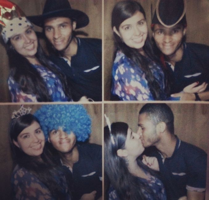 Divertindo na cabine de fotos ?