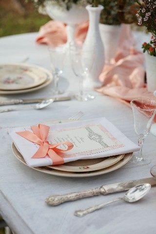 Decoração salmão com branco