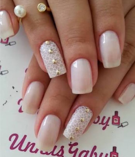 Qual melhor cor para as unhas - Tradicional (renda, francesinha) ou colorida... 3