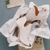 bota branca para noiva linho bordado