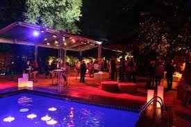 Piscina com velas
