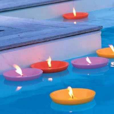 Piscina com velas