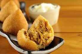 coxinhas (salgados em geral)