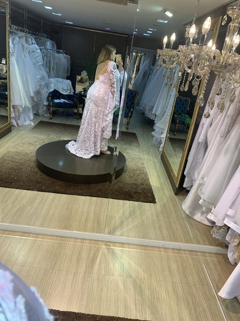 Segunda prova do vestido e escolha dos acessórios 🤍 - 3