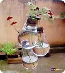 Decoração com lâmpadas velhas