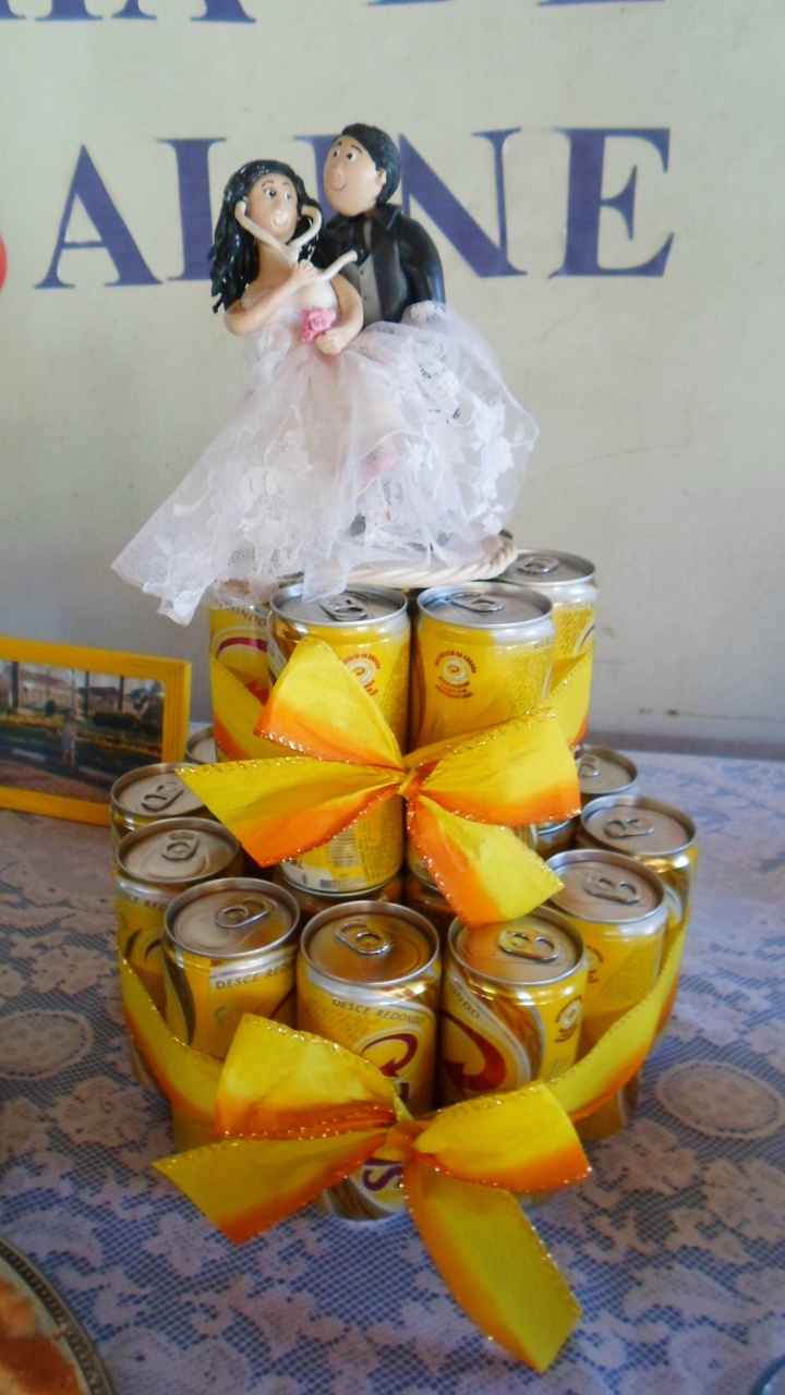 Bolo fake latas de cerveja