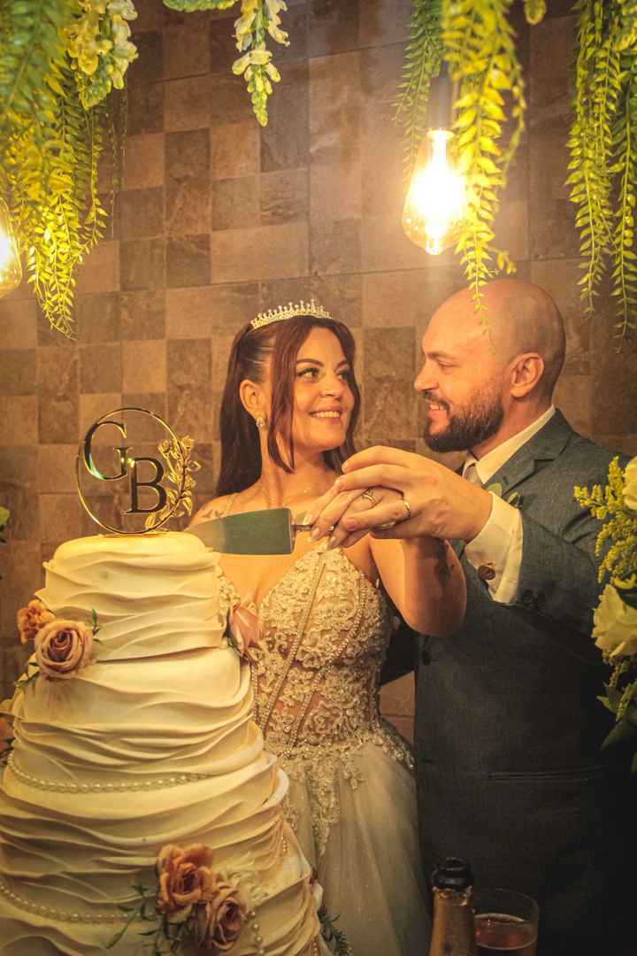 Vim compartilhar um pouco das minhas fotos do grande dia com vocês. ❤️ - 2