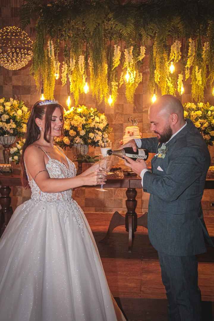 Vim compartilhar um pouco das minhas fotos do grande dia com vocês. ❤️ - 3