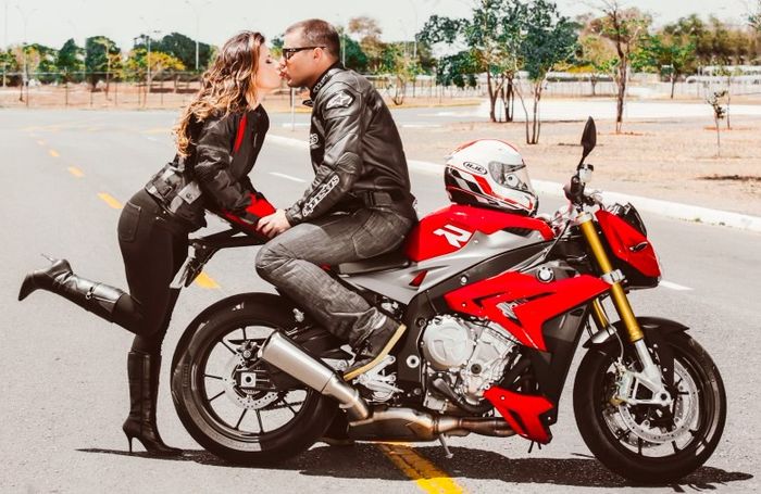 Ensaio fotográfico com moto...#inspirações 13