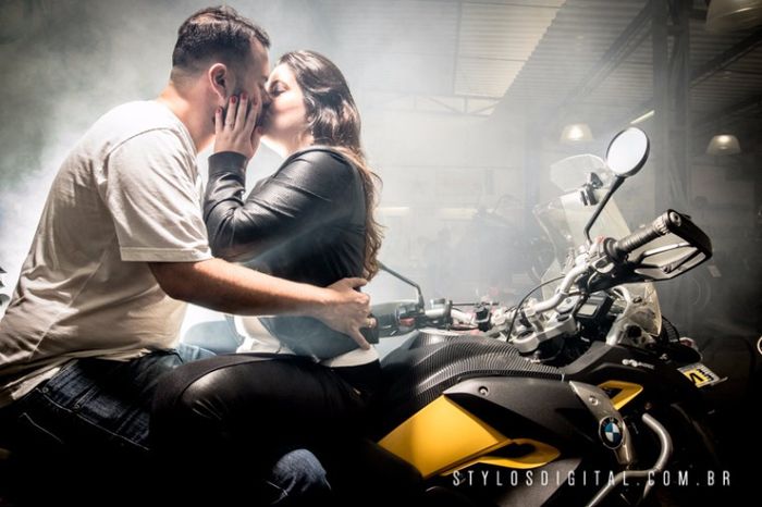 Ensaio fotográfico com moto...#inspirações 14