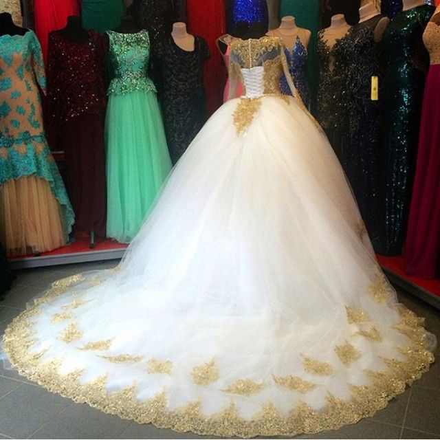 Vestido de noiva branco e dourado...qual a sua opinião? 3