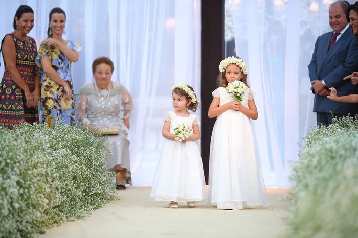 A roupa das damas seria assim