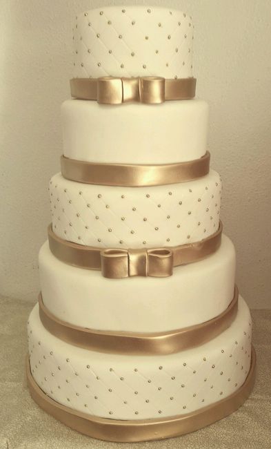 Bolo dourado e branco...#inspiração 2
