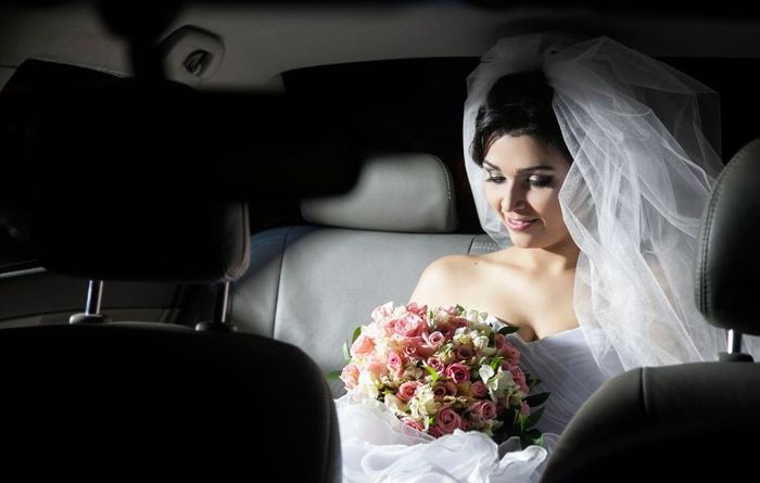 3) Dentro do carro