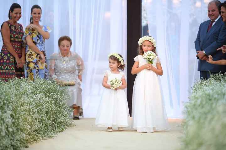 A roupa das damas seria assim
