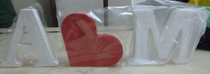 Letras em MDF (compradas na feirinha da rua) - R&dollar; 3,00 cada e o coração R&dollar; 4,00
