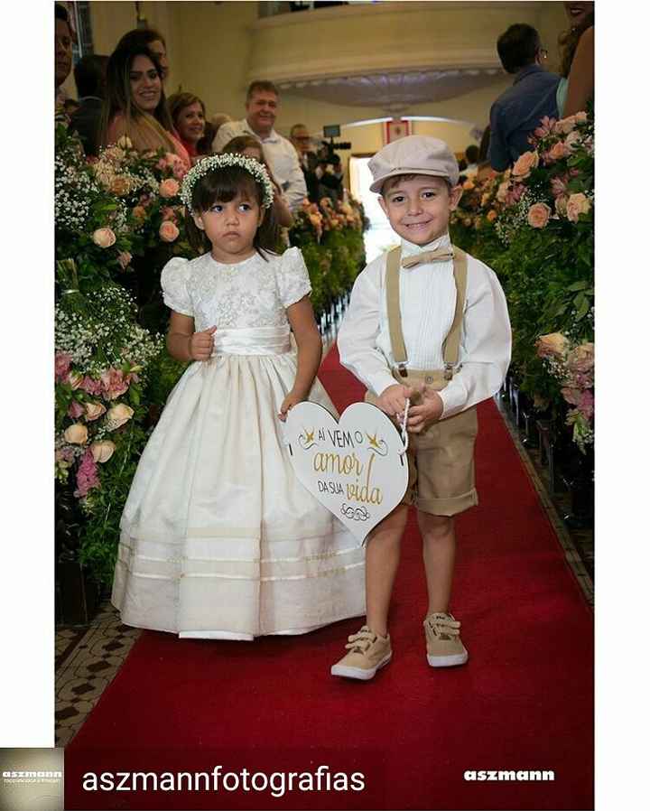 A cor do vestido de minhas madrinhas vai ser azul e a de vocês? - 1