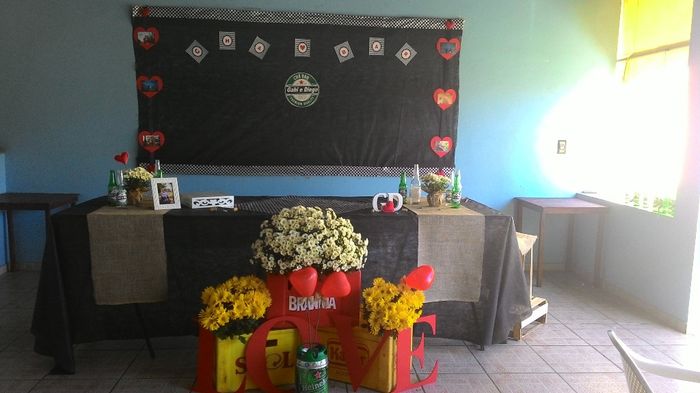 Mesa /ainda sem o bolo