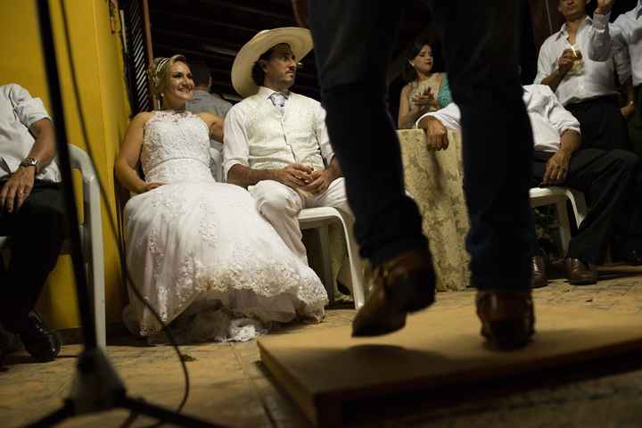 Apresentação de Catira .... Vai dizer que vocês já foram em um casamento que teve apresentação de Ca