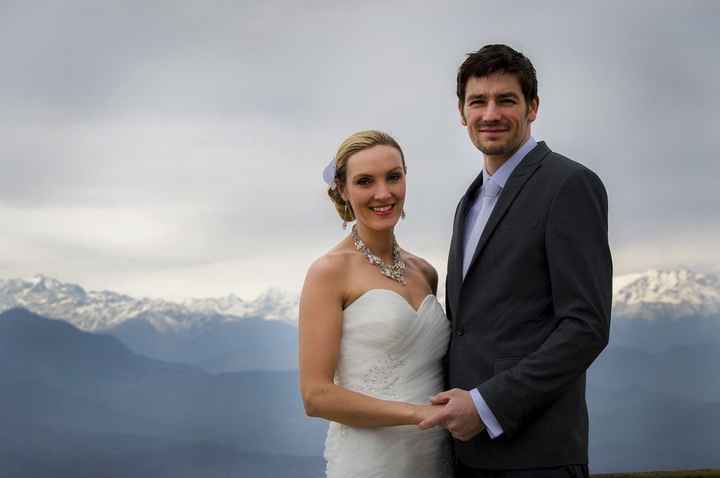 Estes são Brett e Amelia Irwin, que atualmente moram em Joanesburgo, África do Sul. Eles se casaram 