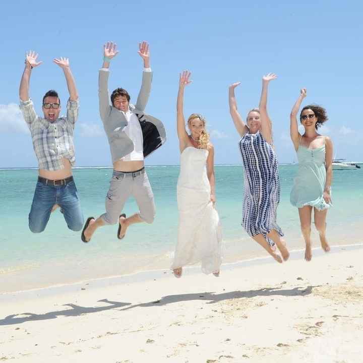 Amelia disse que a viagem toda custou cerca de £10.000, "acho que menos do que um casamento médio".
