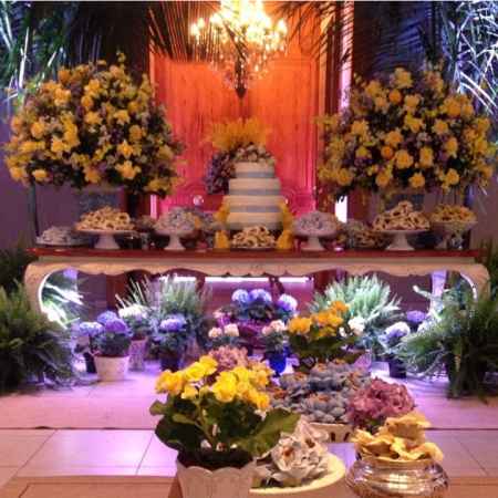 Decoração azul e amarelo