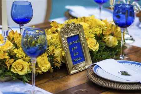 decoração azul e amarelo