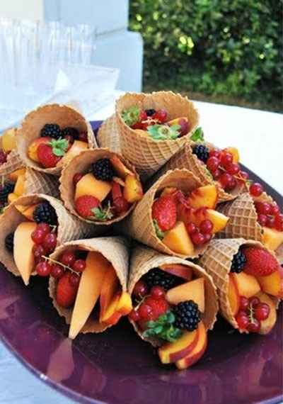 frutas na casquinha de sorvete