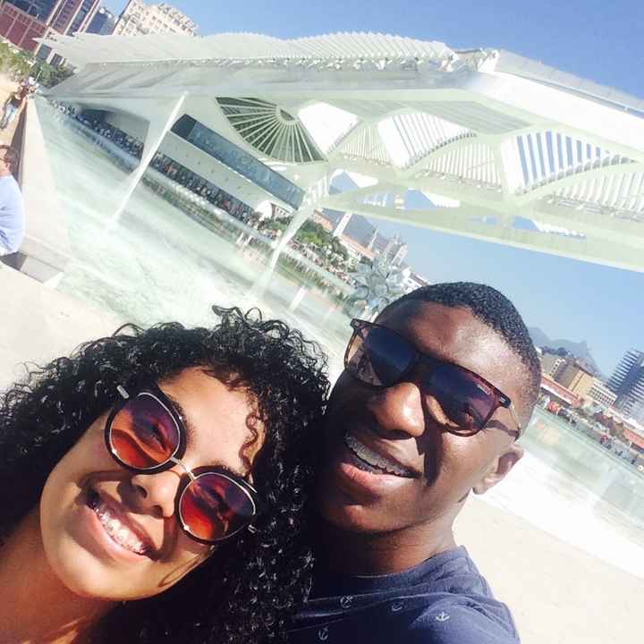 Quantas selfies de casal você tem? - 1