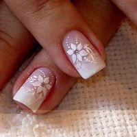 Unhas decoradas com strass