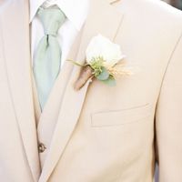 O noivo vai usar terno da cor preta? - 1