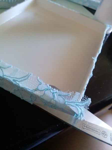 Aplicando renda na caixa dos padrinhos - diy  - 2