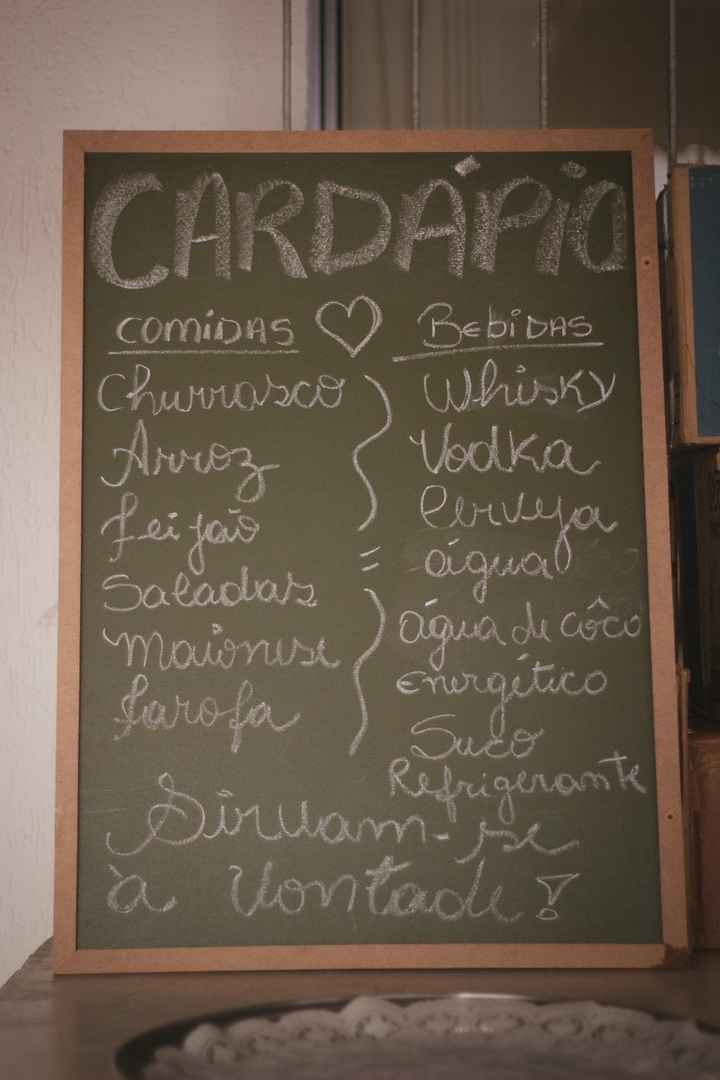 O quadro com o cardápio também foi ideia minha rs