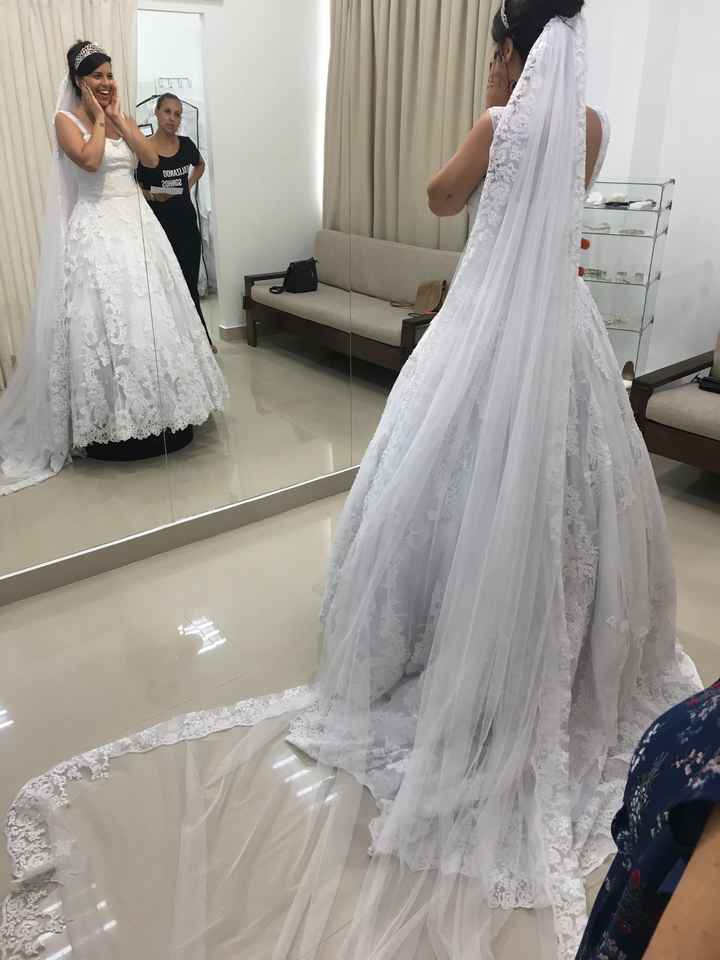Primeira vez vestida de noiva 👰🏻 - 1