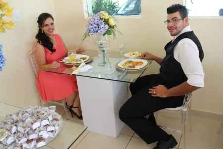 Almoçando no meu casamento, consegui!