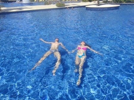 Piscina do resort