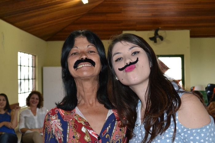 Brincadeira do chá - Brinde (Minha tia ganhou o brinde e um bigode, rs)