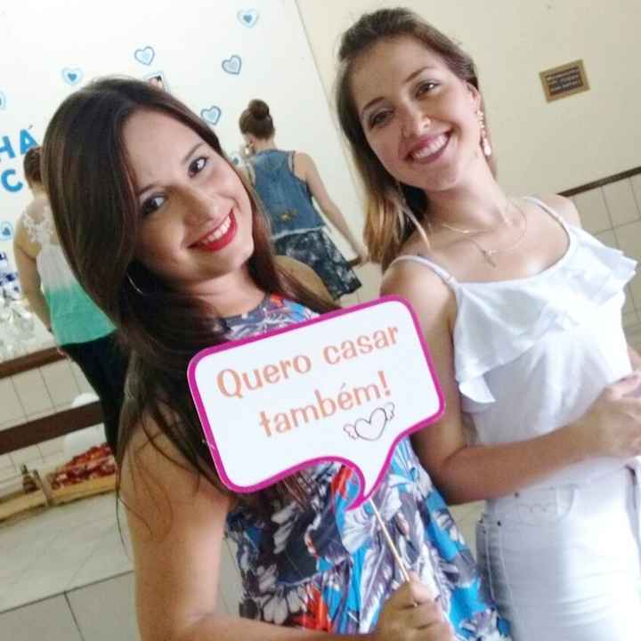 Madrinha e Melhor Amiga organizadora do chá bar 