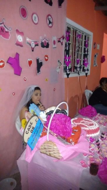 Eu sentada concentradíssima nas dicas kk