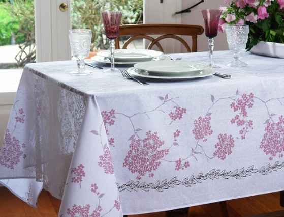 Mesa e cozinha