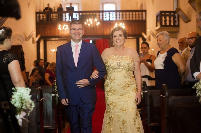 Que cor terá o terno do noivo de vcs? Me ajudem 1