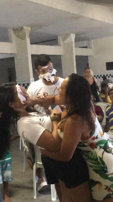 Pintar a noiva no Chá de Panela: é COOL 👍 ou é OLD 👎? 1
