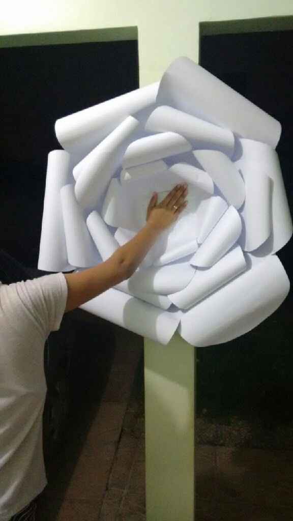 Mural de flor de papel - 3