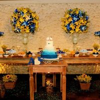 Mesa do bolo e doces